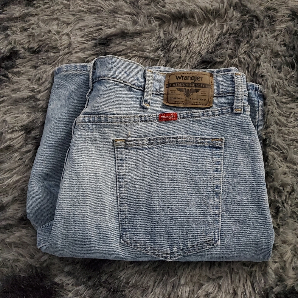 NWT WRANGLER relaxed fit 38 x 10 - Picture 4 of 4